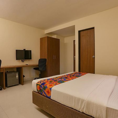 Fabhotel Royal International Мумбаи Экстерьер фото