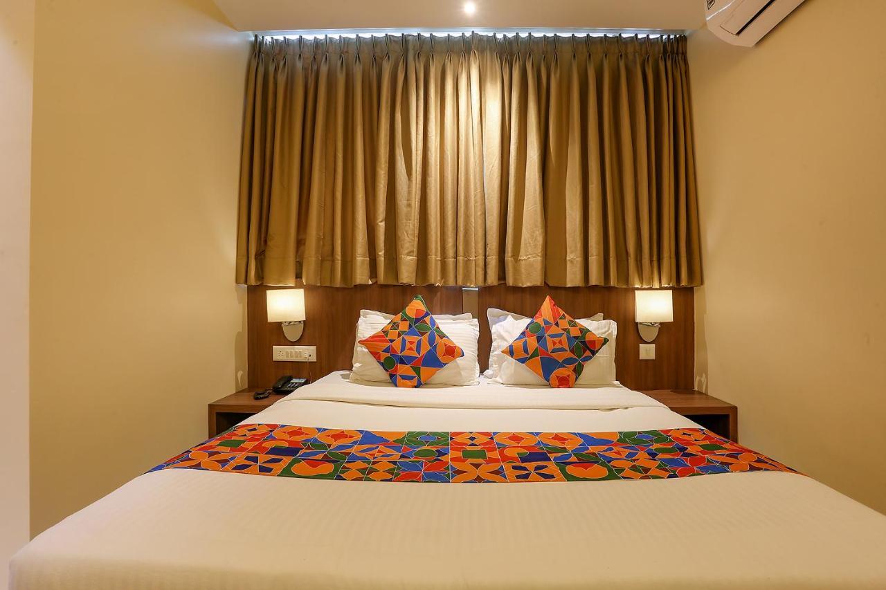 Fabhotel Royal International Мумбаи Экстерьер фото