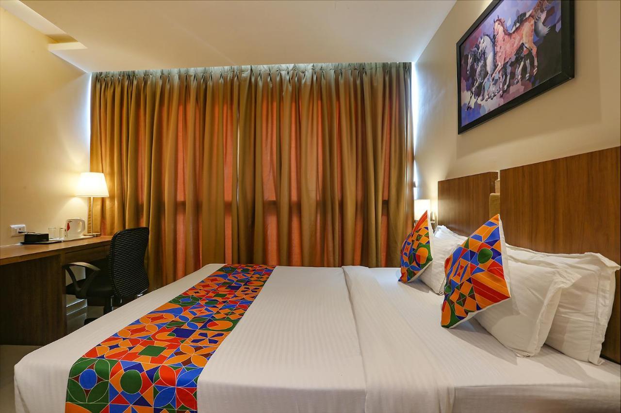 Fabhotel Royal International Мумбаи Экстерьер фото